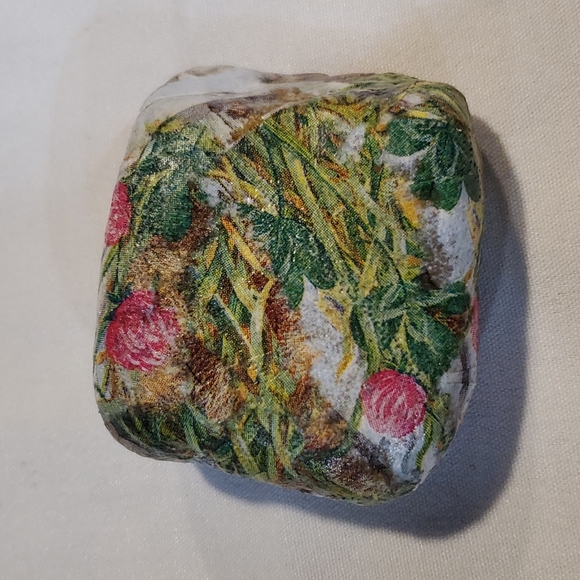 Rabbit Paperweight - Picture 2 of 2